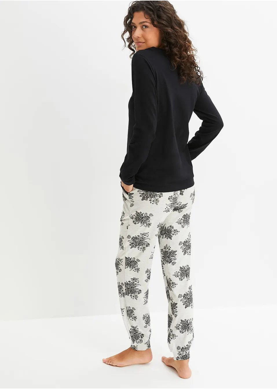 Pyjama met kant, steekzakken en biologisch katoen (2-dlg.)   